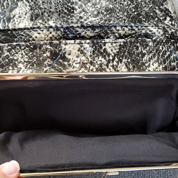 Kenneth Cole Reaction snakeskin print clutch - Picture 4 of 4